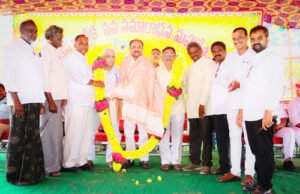 ఐక్యతతో ఆర్థికంగా ఎదగాలి : శాసన సభ్యులు ఎంఎం కొండయ్య