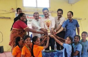 ఛాంపియన్షిప్ కైవసం చేసుకున్న విద్యార్థులు