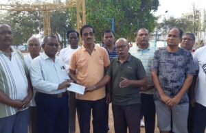 గాయత్రి శక్తిపీఠంకు వాకర్స్ అసోసియేషన్ విరాళం