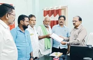 పశువుల వైద్యుణ్ణి నియమించాలి