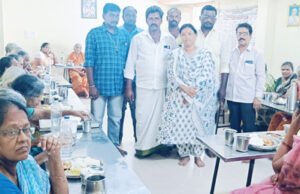 వృద్దాశ్రమంలో అన్నదానం