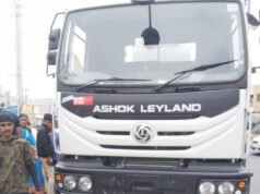 లారీ ఢీ కొట్టడంతో ఒకరు మృతి