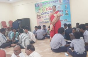 విద్యార్ధులకు క్విజ్ పోటీలు