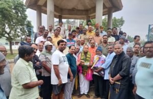 వృద్ధ ఆశ్రమానికి బియ్యం బహుకరణ