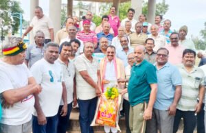 అన్నదానంకు బియ్యం బహుకరణ