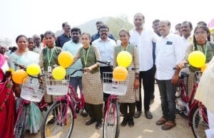 పాఠశాలల్లో మౌలిక వసతులు అభివృద్ధి