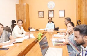 నూరుశాతం ఉత్తీర్ణత సాధించాలి