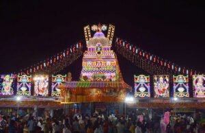 విద్యుత్ ప్రభల వెలుగుల్లో శింగరకొండ క్షేత్రం