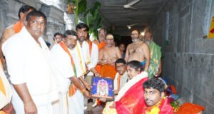 వైభవంగా ప్రసన్నాంజనేయ స్వామి తిరునాళ్లు