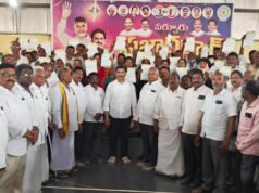 సిఎంఆర్ఎఫ్ చెక్కుల పంపిణీ