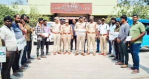 మాదకద్రవ్యాల నిర్మూలనపై ఆటో డ్రైవర్లకు అవగాహన