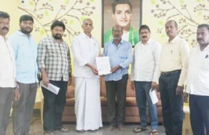 ఆపదలో ఆసరాగా ప్రభుత్వం