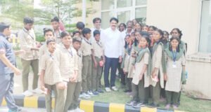 అసెంబ్లీ సందర్శించిన విద్యార్థులు