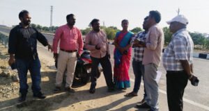 సర్వీసు రోడ్డుకు స్థల పరిశీలన