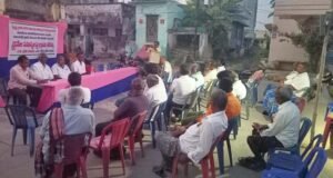 స్వర్ణ గ్రామ డ్రైనేజీ సమస్య పరిష్కరించాలి