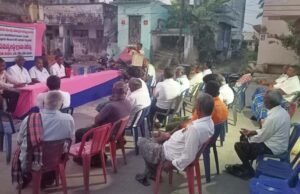 స్వర్ణ గ్రామ డ్రైనేజీ సమస్య పరిష్కరించాలి