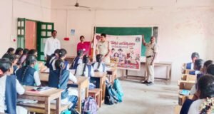 విద్యార్ధినులకు వ్యాసరచన పోటీలు