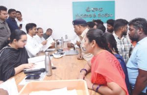 గడువులోగా వినతులు పరిష్కరించాలి