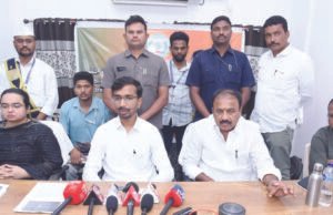 రెవిన్యూ అధికారులు సమయ స్పూర్తితో పని చేయాలి : కలెక్టర్ డాక్టర్ వి వినోద్కుమార్