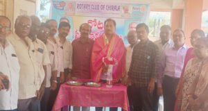 పాఠశాలకు హీటర్లు బహుకరణ