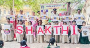 ద్విచక్ర వాహనదారులు హెల్మెట్ ధరించాలి