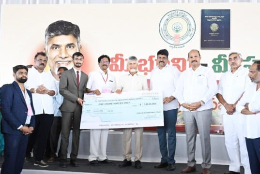 స్వ గ్రామ అభివృద్ధికి రూ.కోటి విరాళం