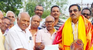 గోశాలకు ఆర్థిక సాయం