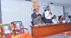 గాంధీ అహింసా సిద్దాంతం ప్రపంచానికి ఆదర్శం