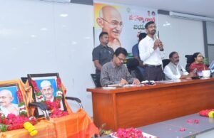 గాంధీ అహింసా సిద్దాంతం ప్రపంచానికి ఆదర్శం